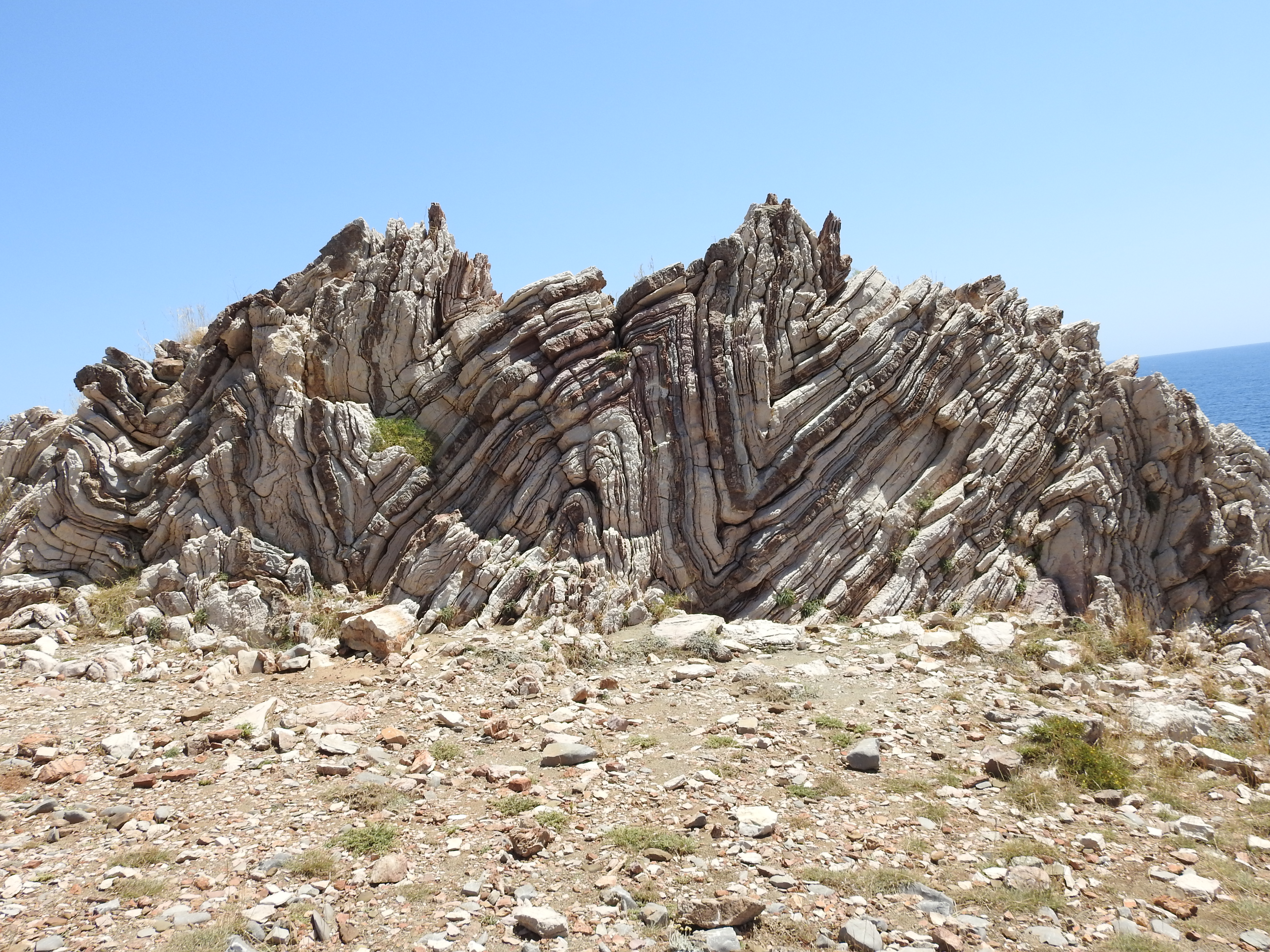Crete: Diplono Petris (Διπλόνο Πέτρις) | Source: https://imaggeo.egu.eu/view/12002/